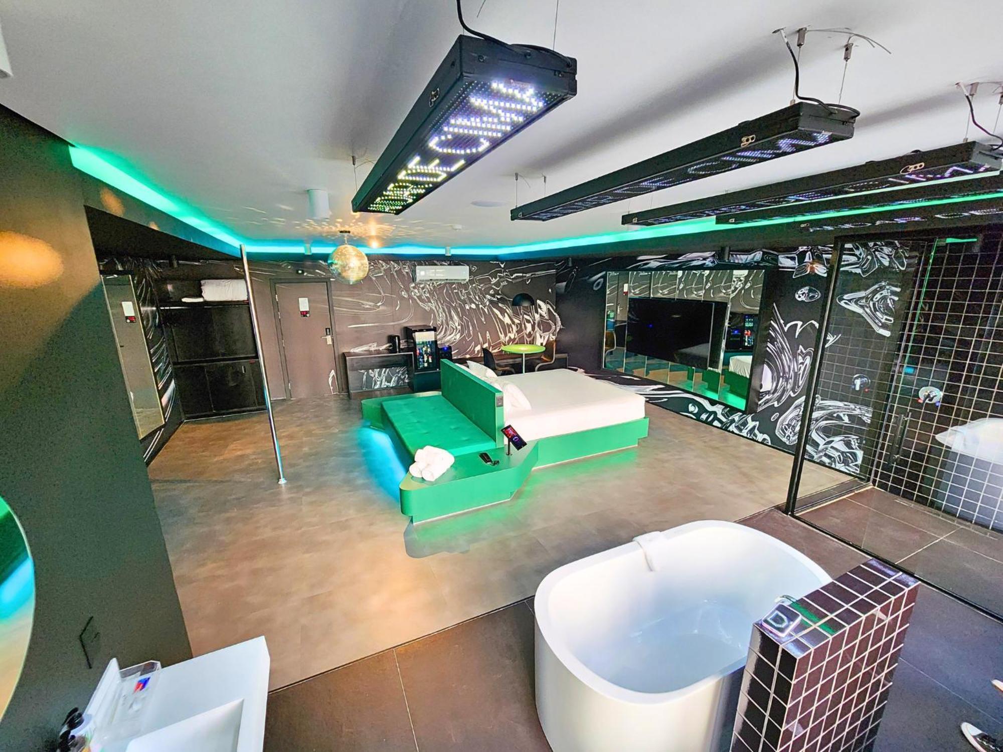 Andar De Cima Suites — Fotos 3